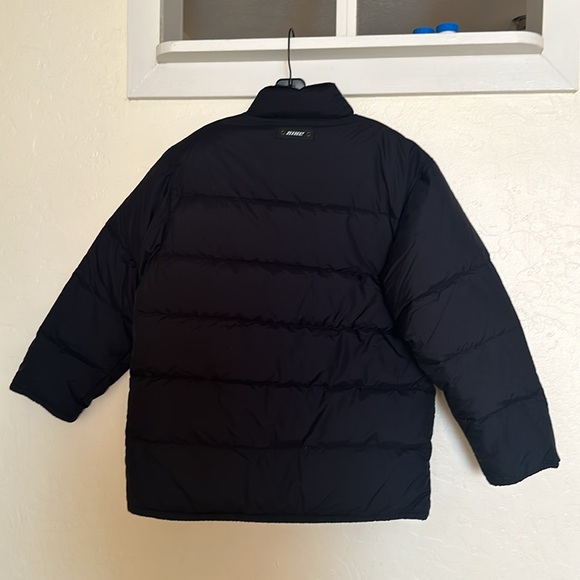 NIKE Winter Coat Used in very good condition fits Adult Small - Picture 3 of 6